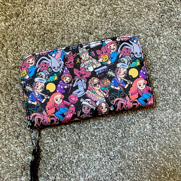 Netflix Stranger Things backpack and matching wallet - Picture 4 of 4